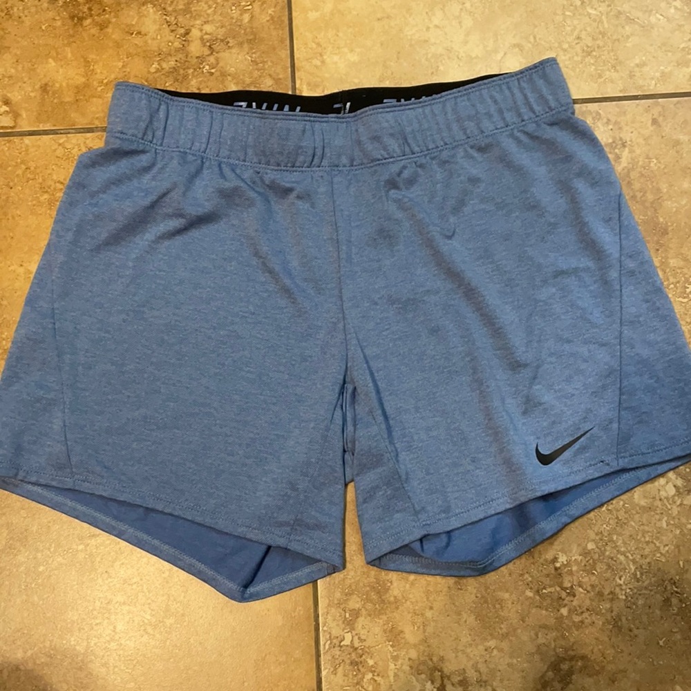 SMALL BLUE NIKE SHORTS 💙
